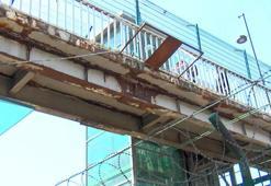 Bayrampaşa'da korku üst geçidi