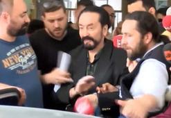 Adnan Oktar duruşmasında İsveçli avukatın görüntü alması tartışma yarattı