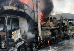 Alev alan TIR ile dorsesindeki sıfır kilometre 7 otomobil yandı