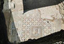 Side Antik Kenti'nde mozaik zemin keşfedildi