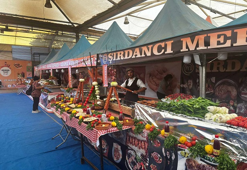 İzmir’de Adana Şalgam-Kebap Festivali başladı