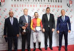 19 Mayıs Koşusu'nda Metin Oktay formasıyla finiş gördü