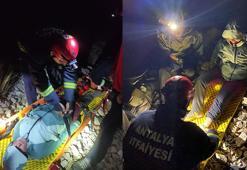 Dağda mahsur kalan 1'i hamile 2 Rus turist, 11 saatlik çalışmayla kurtarıldı