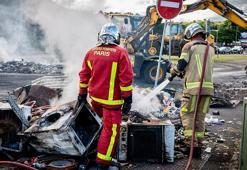 Yeni Kaledonya’dan 1200 yabancı ülke vatandaşı tahliye edildi