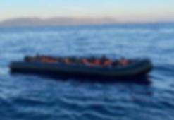 Bodrum açıklarından göçmenleri taşıyan bot batma tehlikesi geçirdi: 2 ölü, 4 kayıp