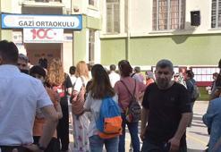 İzmir'de LGS sınavı heyecanı başladı