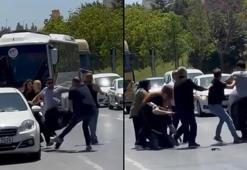 Küçükçekmece'de sürücülerin coplu tekmeli yol kavgası