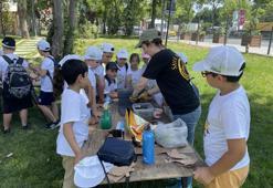 Beyoğlu’nda çocuklar Dünya Çevre Günü’nde fidan dikti