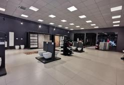 Milano Başkonsolosluğu Ticaret Ateşesi Eser, Seramiksan'ın İtalya'daki merkezini ziyaret etti