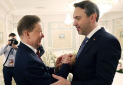 Bakan Bayraktar, Gazprom Başkanı Aleksey Miller ile bir araya geldi