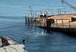 Maltepe'de batan gemiler çocukların oyun alanı oldu