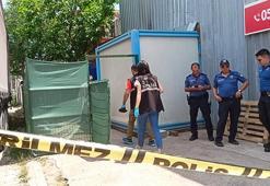 Silahını temizlerken ortağının oğlunu vurdu