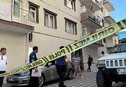 Boşanma aşamasındaki kadın evde sırtından bıçaklanmış halde ölü bulundu
