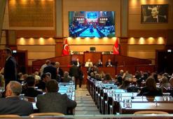 İBB Meclisi'nde sokak köpekleri tartışıldı