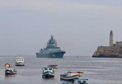 Rus donanmasından savaş gemileri, Küba’nın Havana Limanı’nda