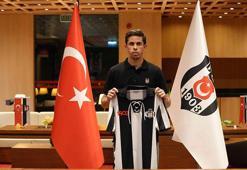 Beşiktaş, Paulista'yı 3 yıllığına renklerine bağladı
