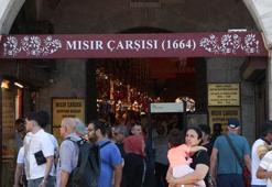 Yerli ve yabancı turistler İstanbul'un tadını çıkardı