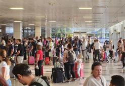 Antalya Havalimanı’nda arife rekoru