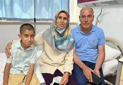 Durumu ağırlaşan Emre, babasının böbreğiyle hayata tutundu: Gerekirse diğerini de veririm