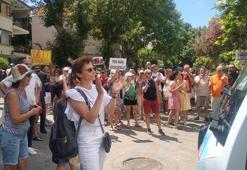 Adalar'da polis ile vatandaşlar arasında minibüs arbedesi