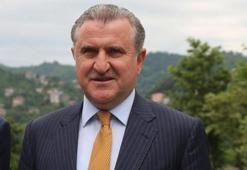 Bakan Bak, milli yüzücü Kuzey Tunçelli'yi tebrik etti