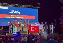 Bakan Kacır, 'Spaceport America Kupası Roket Yarışması'nda 1'inci olan İTÜ Vefa takımını tebrik etti