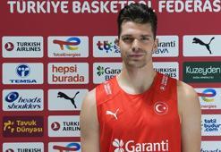Milli basketbolcu Tarık Biberoviç: Oynadığım sürece en iyi olmak istiyorum