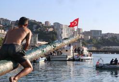 Denizcilik ve Kabotaj Bayramı etkinliğinde yağlı direkte kazanan olmadı