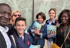 Fransa milletvekili adayı ve ekibi, seçim afişi asarken saldırıya uğradı