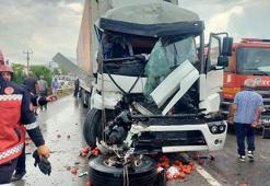 Sakarya’da 4 araç birbirine girdi; aynı aileden 3 kişi yaralandı