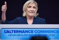 Fransa’da halk, ikinci tur seçimleri için sandık başında