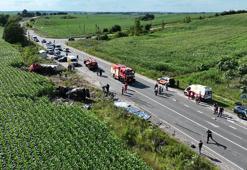 Ukrayna’da kamyon ve minibüs çarpıştı: 14 ölü