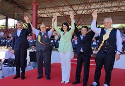 Kırkpınar'ın 60 yıllık başcazgırı Şükrü Kayabaş 'altın kemer' ile veda etti