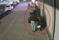 Mardin'de motosiklet hırsızlığı kamerada