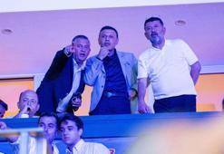 CHP Genel Başkanı Özgür Özel kızı İpek Özel’in mezuniyet törenine katıldı