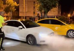 Otomobilini polislerin üzerine sürüp, patlak lastikle 8 kilometre kaçtı; o anlar kamerada