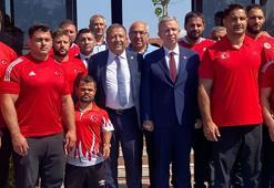 Yavaş, Paris 2024 Olimpiyatları'na gidecek ASKİ sporcularıyla buluştu