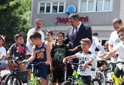 Bakan Tekin yaz okulu öğrencileriyle biraraya geldi