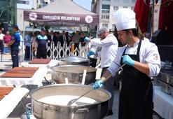 Ümraniye’de geleneksel aşure ikramları devam ediyor