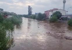Uzun yıllar ortalaması 27 kilogram olan Erzurum'a 18 günde metrekareye 130 kilogram yağış düştü