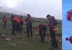 Ağrı Dağı'nda kaybolan 1'i kadın 2 dağcı, buzul platosunda donmuş halde bulundu