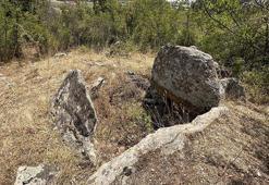 Prof. Dr. Beksaç: 3 bin yıllık dolmenleri defineci yıkıp, tarumar ediyor