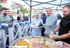 Sultangazi'de 10 bin kişilik aşure dağıtıldı