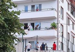 Oğlunu yaralayıp eski eşini öldürdü, boğuşma sırasında kendisi de yaralandı