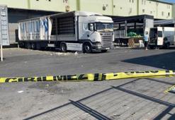 Bayrampaşa'da meyve sebze halinde kavga kanlı bitti; 5 yaralı