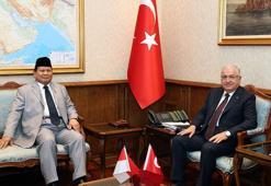 Bakan Güler, Endonezya Cumhurbaşkanı Subianto'yu karşıladı