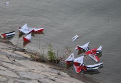 Çocuklar 'Özgür Filistin' için Yeşilırmak’a 3 bin kağıttan gemi bıraktı