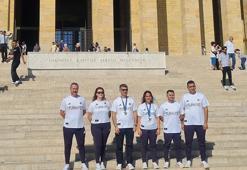 Türkiye Atıcılık Federasyonu Başkanı Çolakoğlu ve milli sporcular Anıtkabir’i ziyaret etti