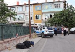 Cezaevi firarisi koca, çocuklarının yanında eşini bıçakladı