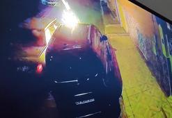 Park halindeki araç kundaklandı; o anlar kamerada